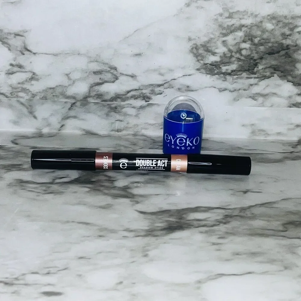 Eyeko Double Act Shadow Stick Cookies & Cream 2.98g with Sharpener NEW